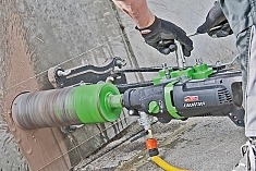 Использование установки алмазного сверления Eibenstock DBE 162