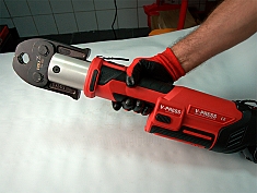 Применение пресс-клещей Voll M 22 Применение пресс-клещей Voll M 22